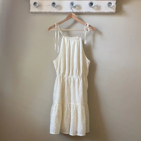 🤍 NEW Legally Blonde Eyelet Halted Sundress - Picture 2 of 8